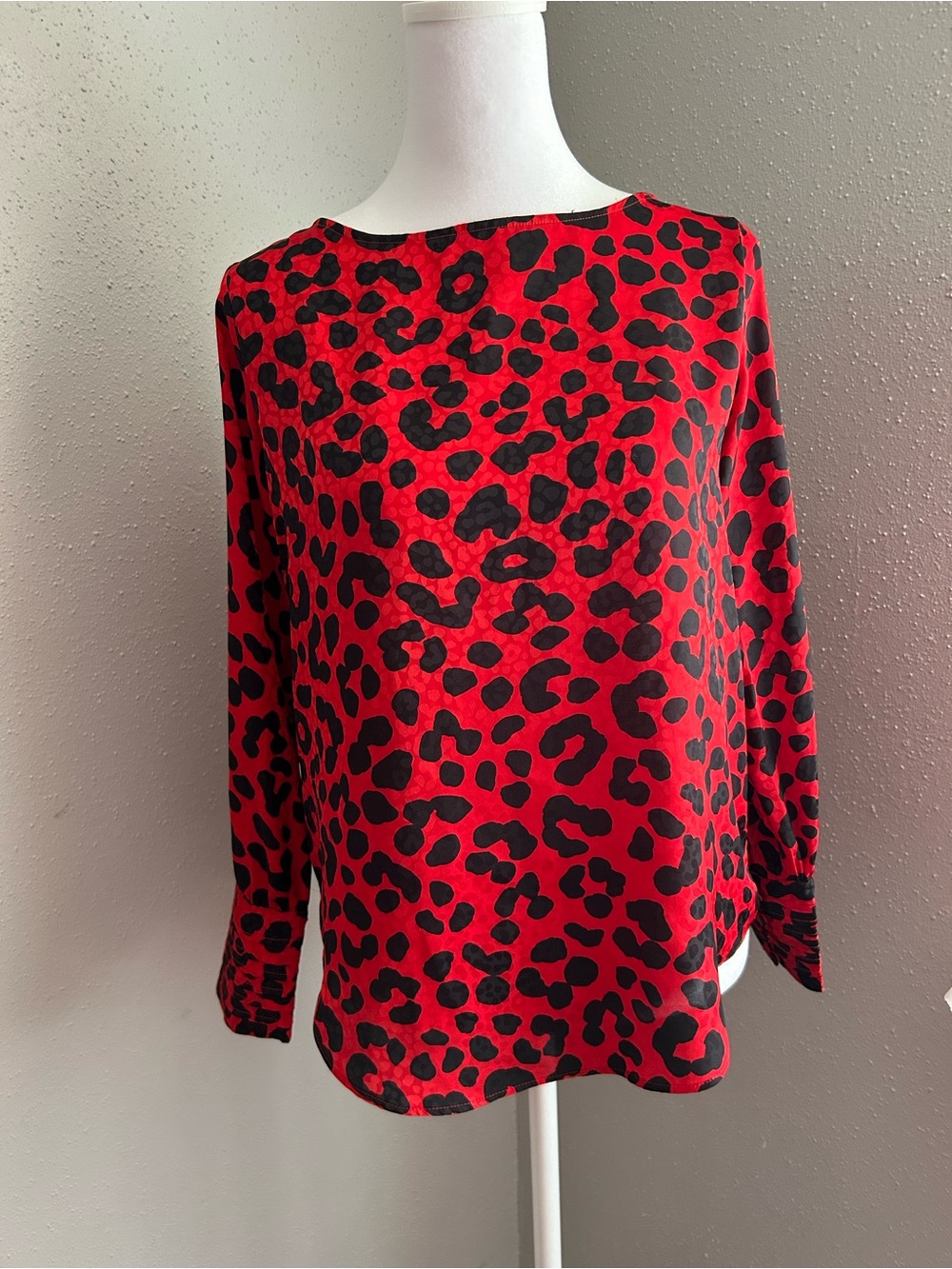 Vintage Ann Taylor Red and Black Leopard-Print Long Sleeve Blouse
